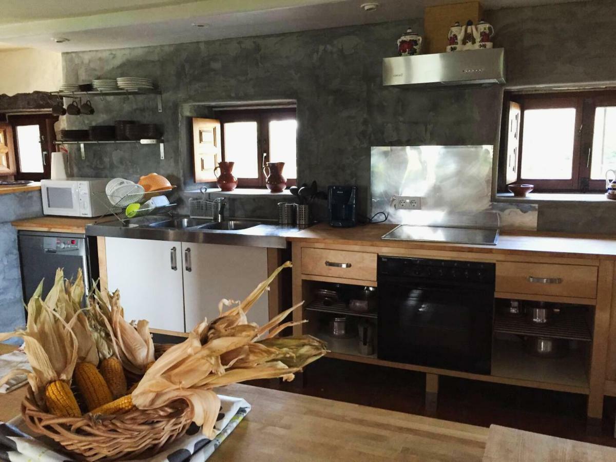 La Casa Del Chileno Guest House Lierganes Ngoại thất bức ảnh