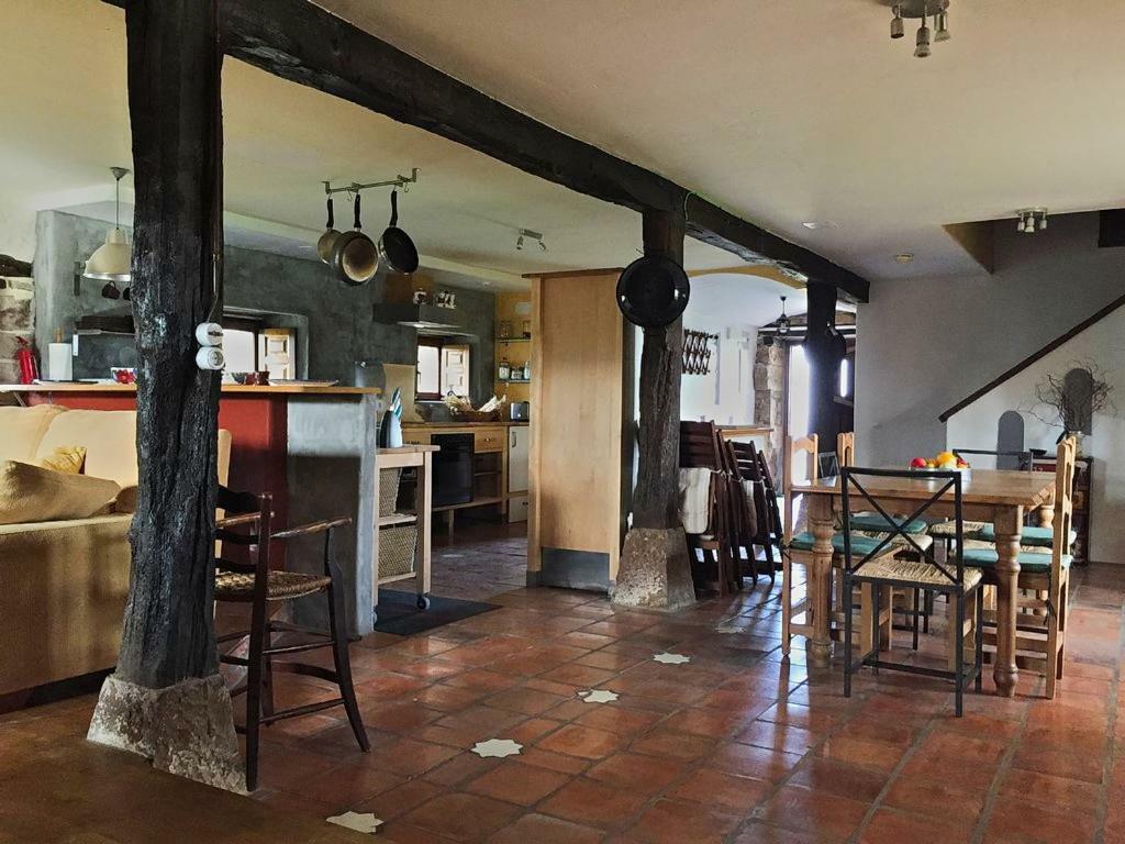 La Casa Del Chileno Guest House Lierganes Ngoại thất bức ảnh